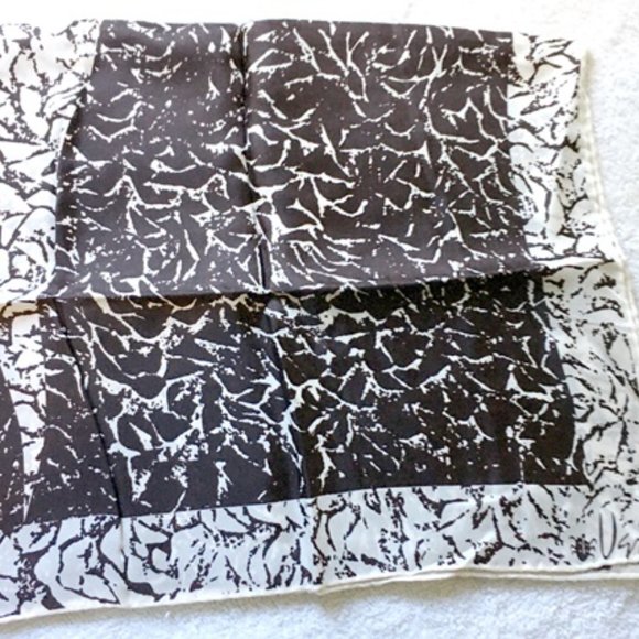 Vintage Vera Neumann Geometric Dark Chocolate White Rectangular Scarf - Picture 2 of 3